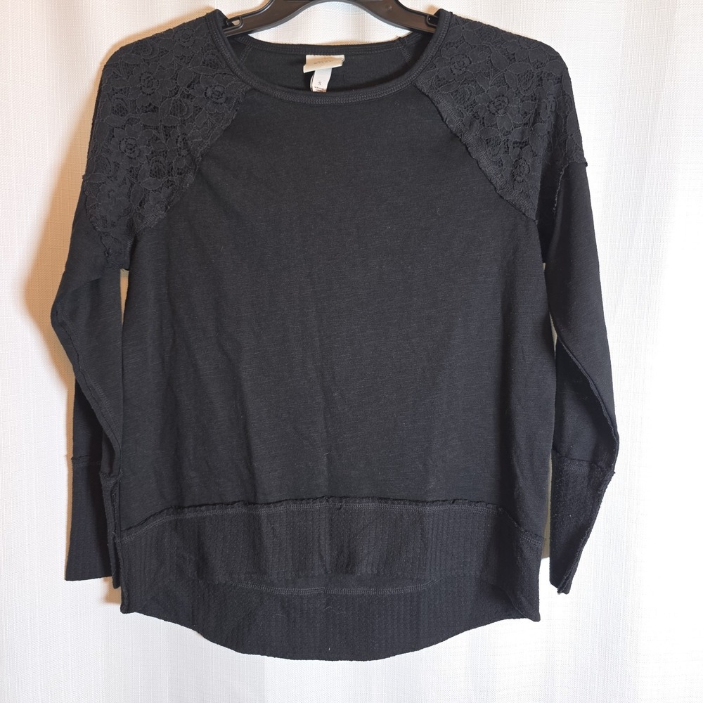 Knox Rose Black Lace-Shoulder Sweatshirt Small